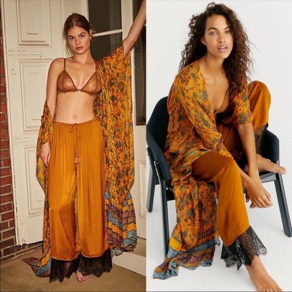 FREE PEOPLE TALKING IN MY SLEEP WIDELEG SATIN PANT - Picture 4 of 8